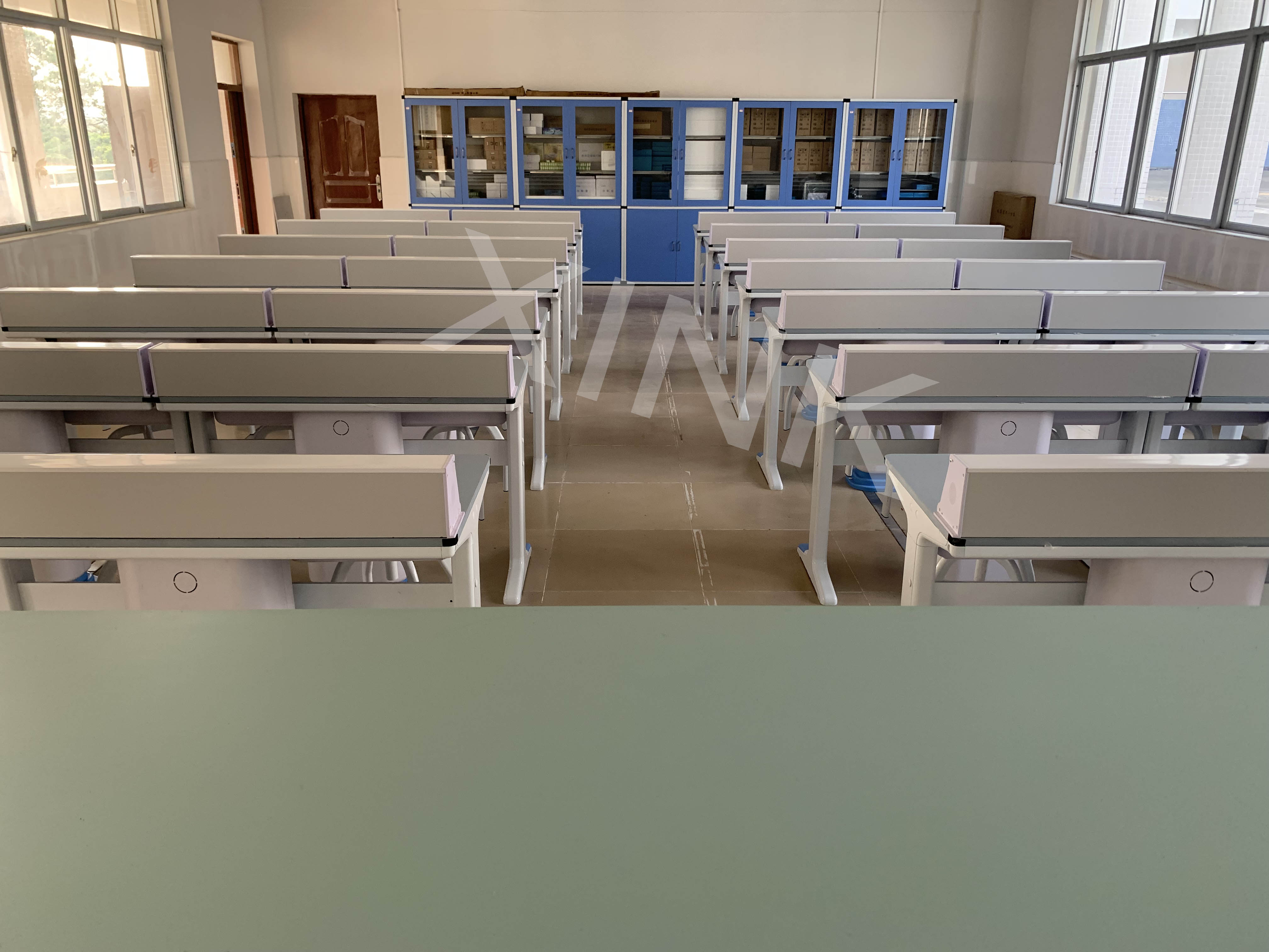 電學(xué)<a href='http://banvb.cn/' target='1' style='font-size:14px; font-weight:bold; color:#0080ff;'>物理實驗室</a>