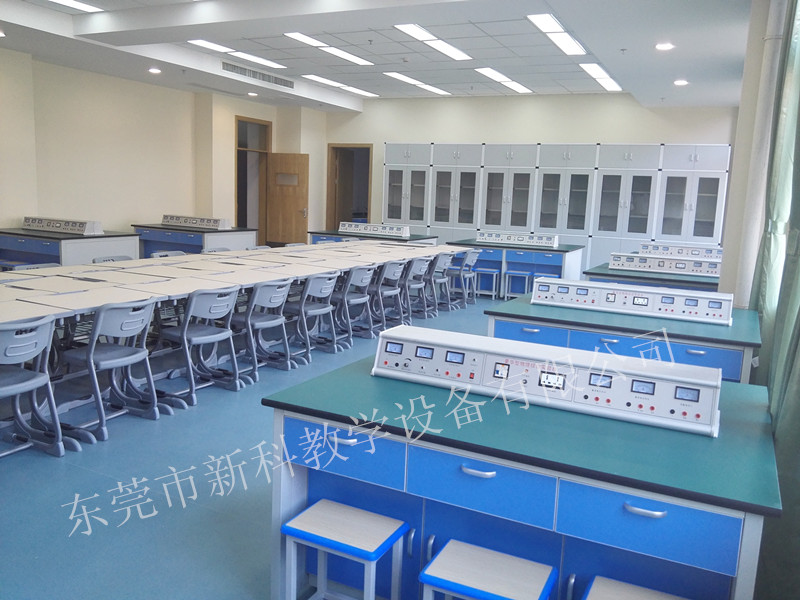 <a href='http://banvb.cn/' target='1' style='font-size:14px; font-weight:bold; color:#0080ff;'>物理實驗室</a>教室