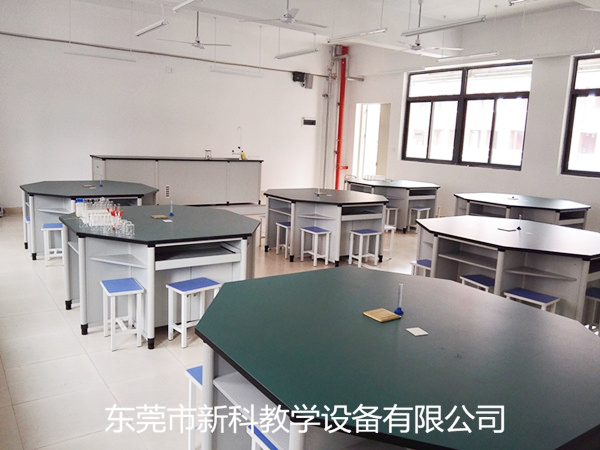 <a href='http://banvb.cn/' target='1' style='font-size:14px; font-weight:bold; color:#0080ff;'>物理實(shí)驗(yàn)室</a>設(shè)備