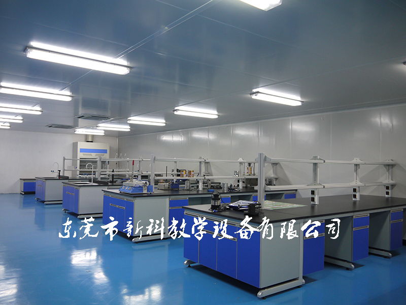 <a href='http://banvb.cn/products/63-1.html' target='1' style='font-size:18px; font-weight:bold; color:#000000;'>中央實(shí)驗(yàn)臺(tái)</a>案例